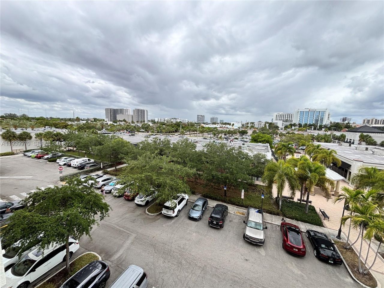 2775 NE 187th St, Unit 403, Aventura, FL 33180 Photo