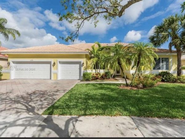 12841 Country Glen Dr, Cooper City, FL 33330