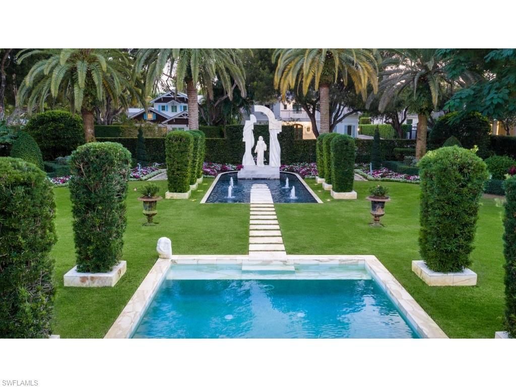 247 6th St N, Naples, FL 34102 Photo