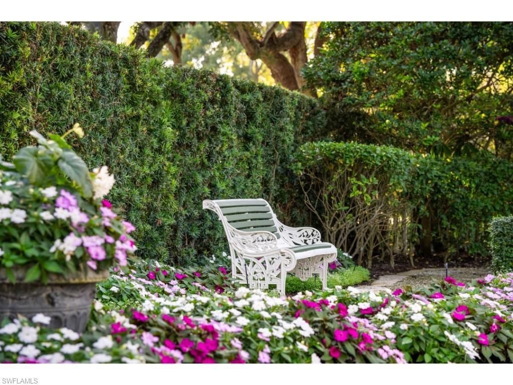 247 6th St N, Naples, FL 34102 Photo