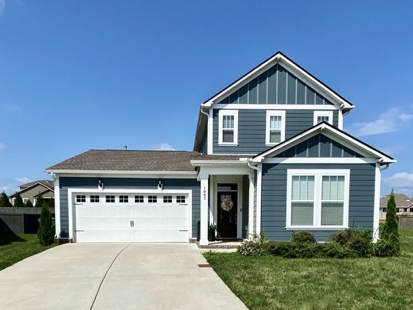 1002 Cunningham Cir, Spring Hill, TN 37174