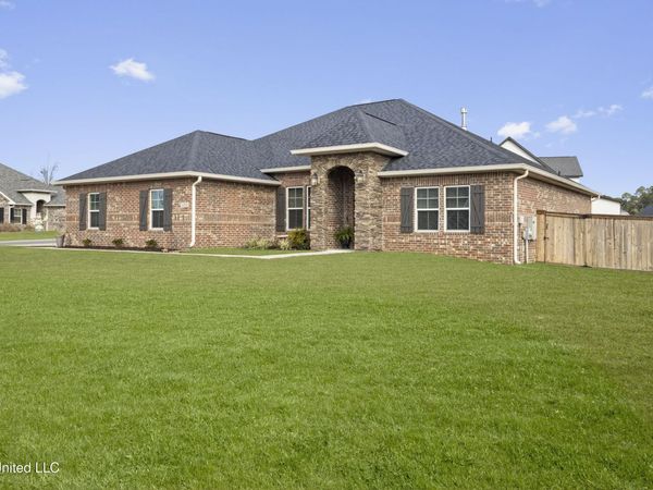 16908 W Landon Green Drive, Gulfport, MS 39503