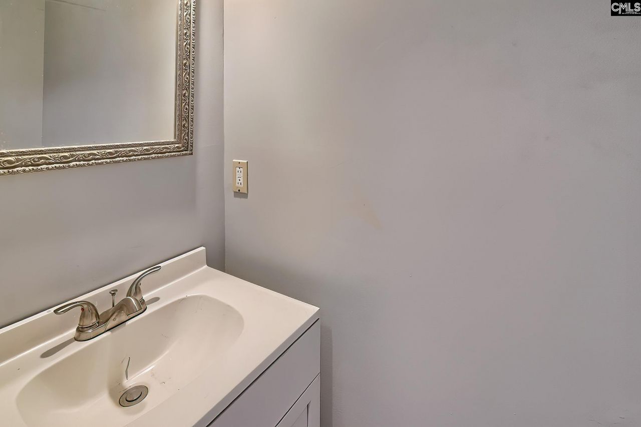 205 Angus Drive Photo 14