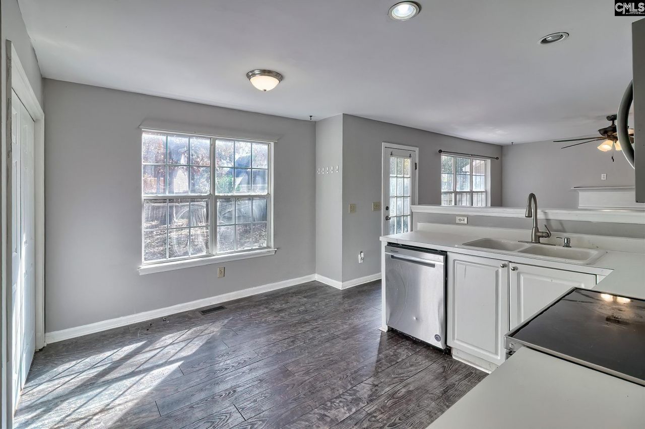 205 Angus Drive Photo 15