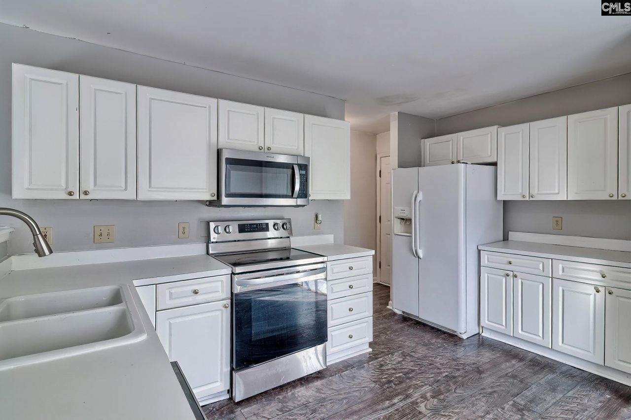 205 Angus Drive Photo 17