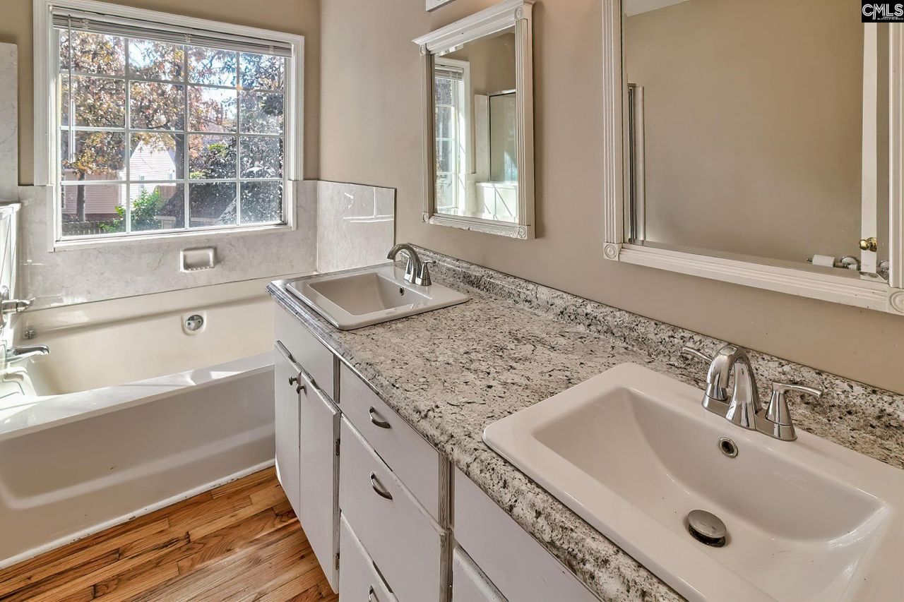 205 Angus Drive Photo 26