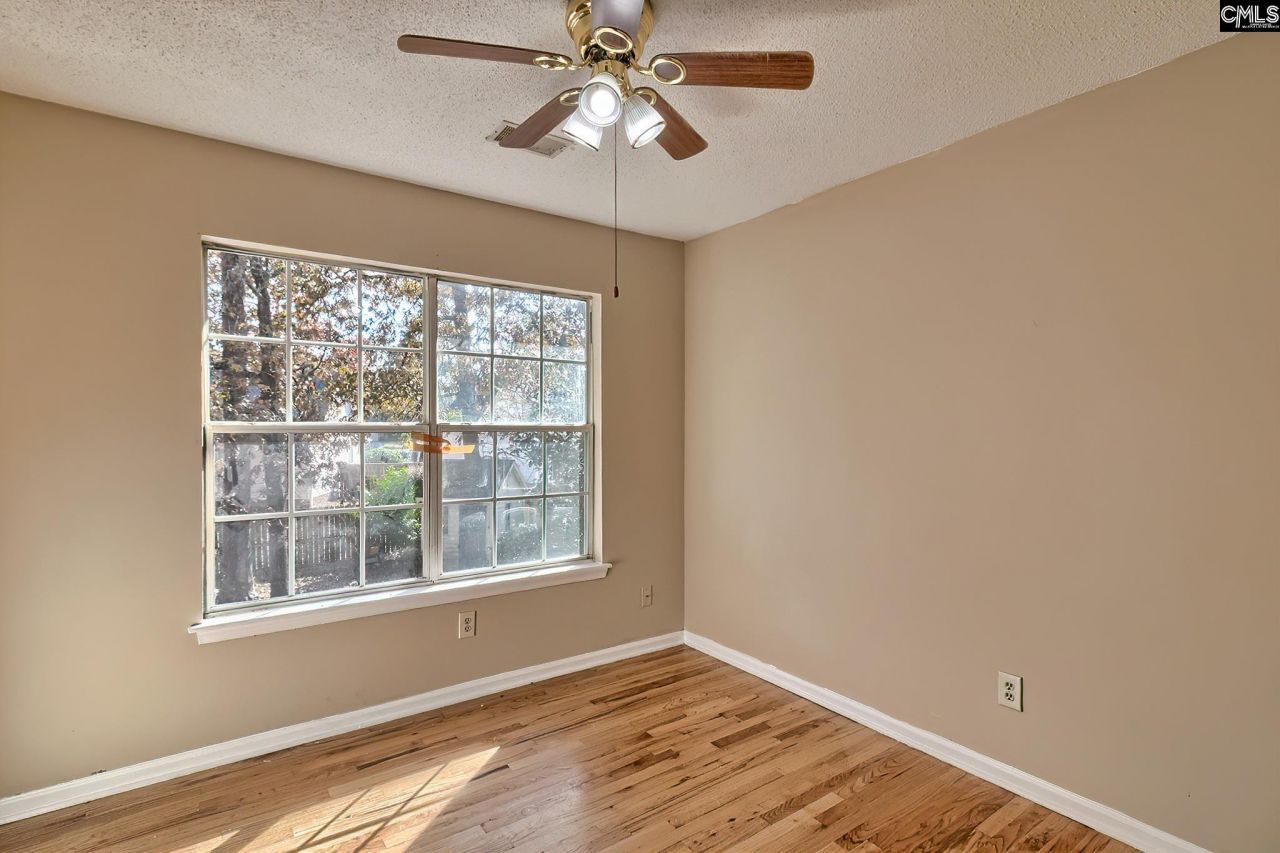 205 Angus Drive Photo 28