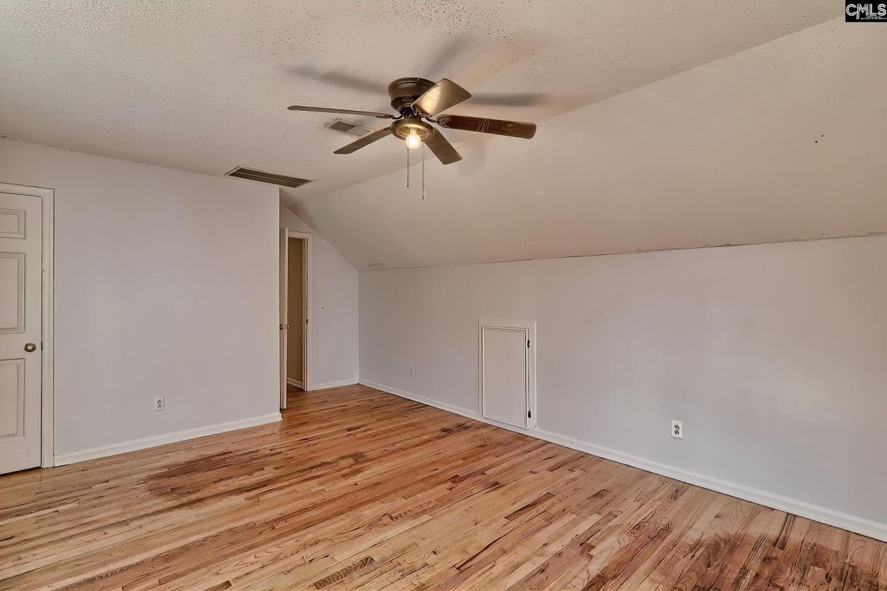 205 Angus Drive Photo 35