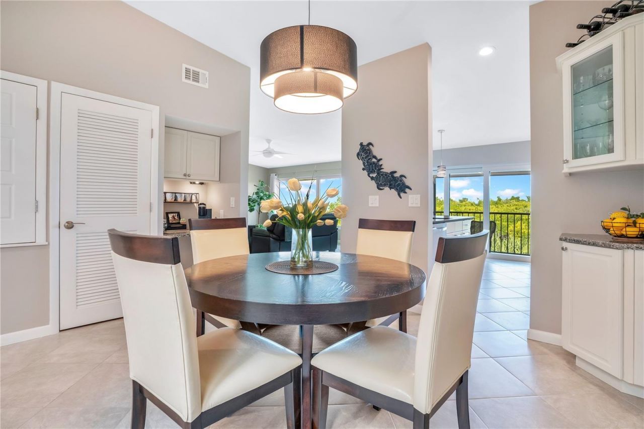 4013 Catalina Drive, Unit 4013, Bradenton, FL 34210 Photo