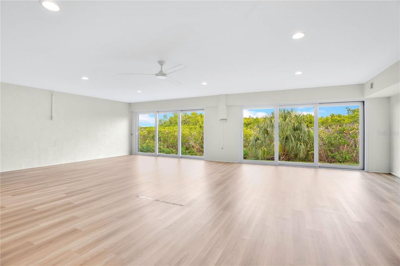 4013 Catalina Drive, Unit 4013, Bradenton, FL 34210 Photo