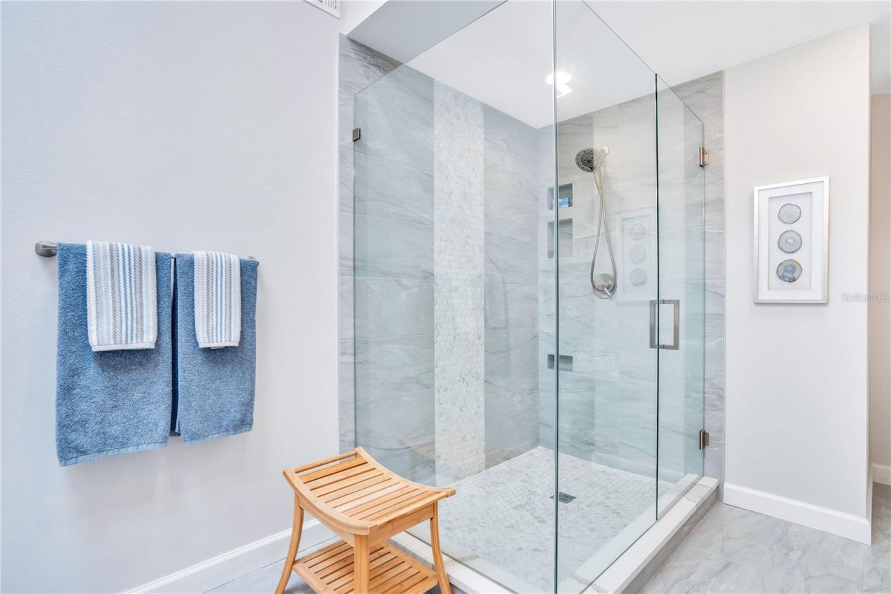 4013 Catalina Drive, Unit 4013, Bradenton, FL 34210 Photo