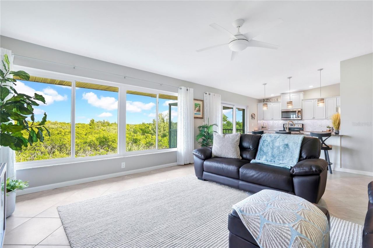 4013 Catalina Drive, Unit 4013, Bradenton, FL 34210 Photo