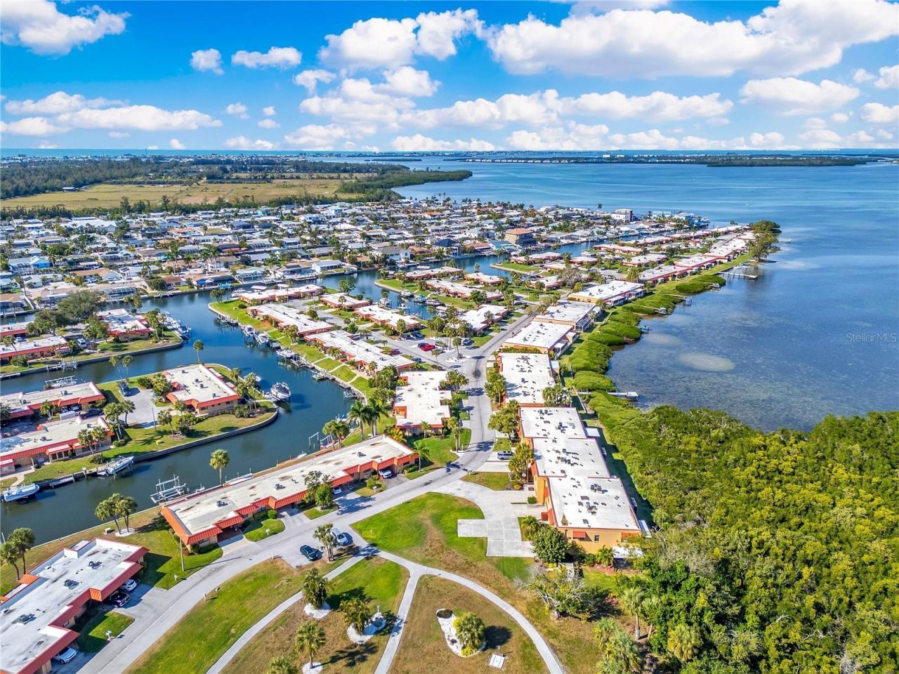 4013 Catalina Drive, Unit 4013, Bradenton, FL 34210 Photo