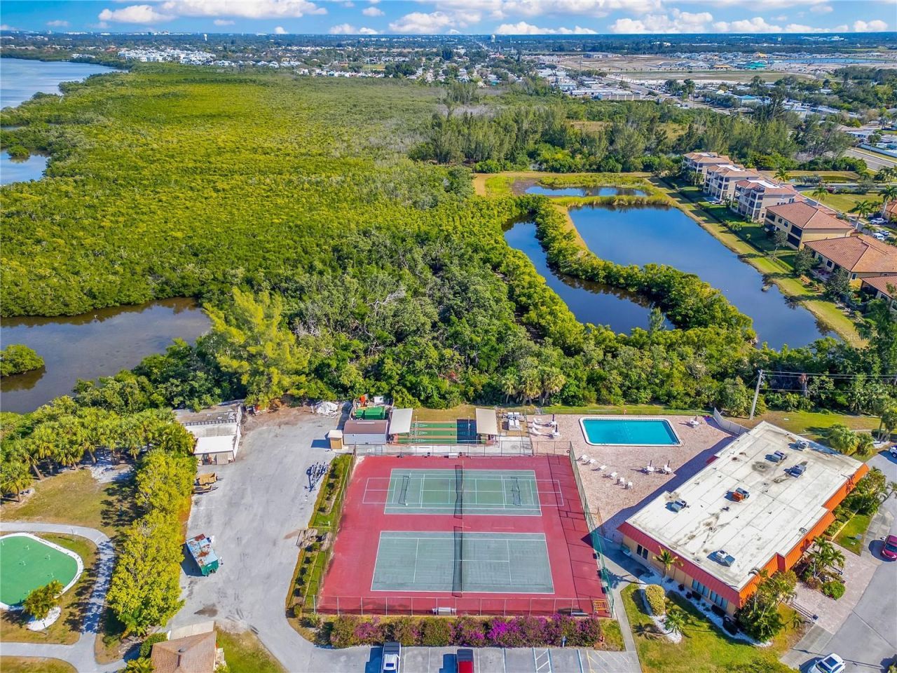 4013 Catalina Drive, Unit 4013, Bradenton, FL 34210 Photo