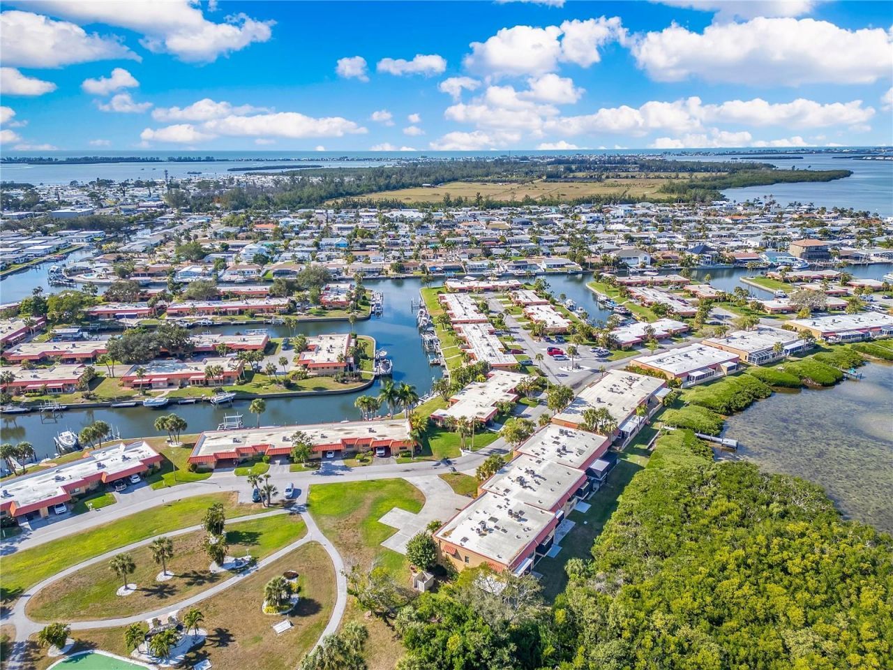 4013 Catalina Drive, Unit 4013, Bradenton, FL 34210 Photo