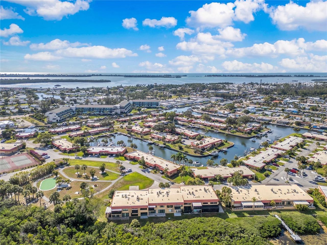 4013 Catalina Drive, Unit 4013, Bradenton, FL 34210 Photo