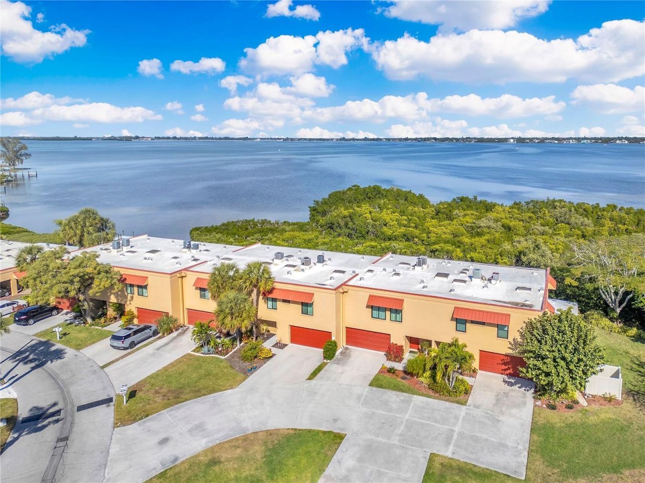 4013 Catalina Drive, Unit 4013, Bradenton, FL 34210 Photo
