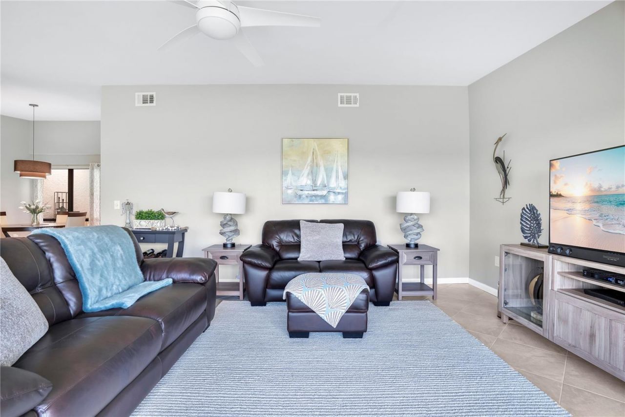 4013 Catalina Drive, Unit 4013, Bradenton, FL 34210 Photo