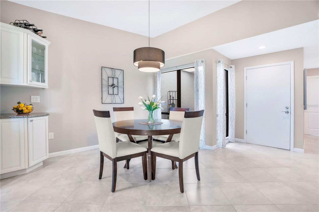 4013 Catalina Drive, Unit 4013, Bradenton, FL 34210 Photo