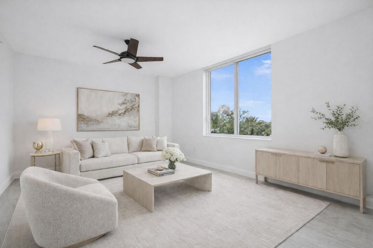 800 N Tamiami Trail, Unit 307, Sarasota, FL 34236 Photo