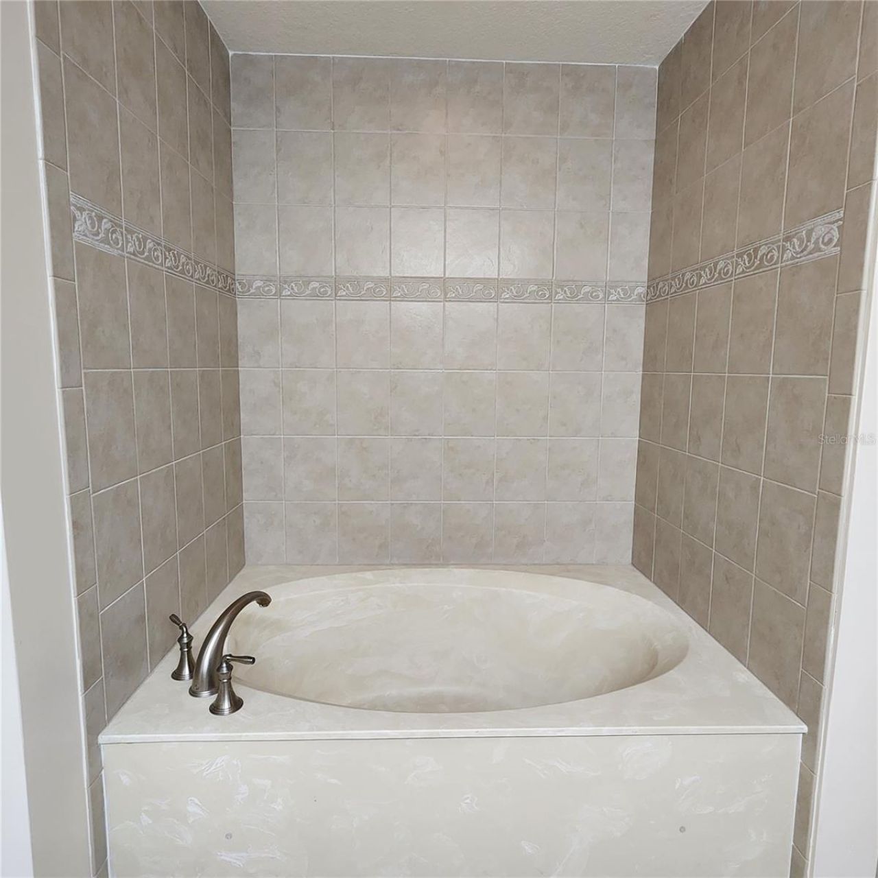 800 N Tamiami Trail, Unit 307, Sarasota, FL 34236 Photo