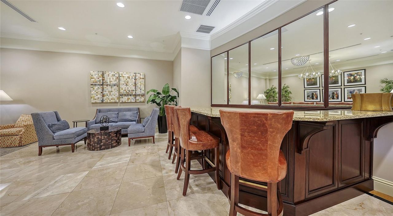 800 N Tamiami Trail, Unit 307, Sarasota, FL 34236 Photo