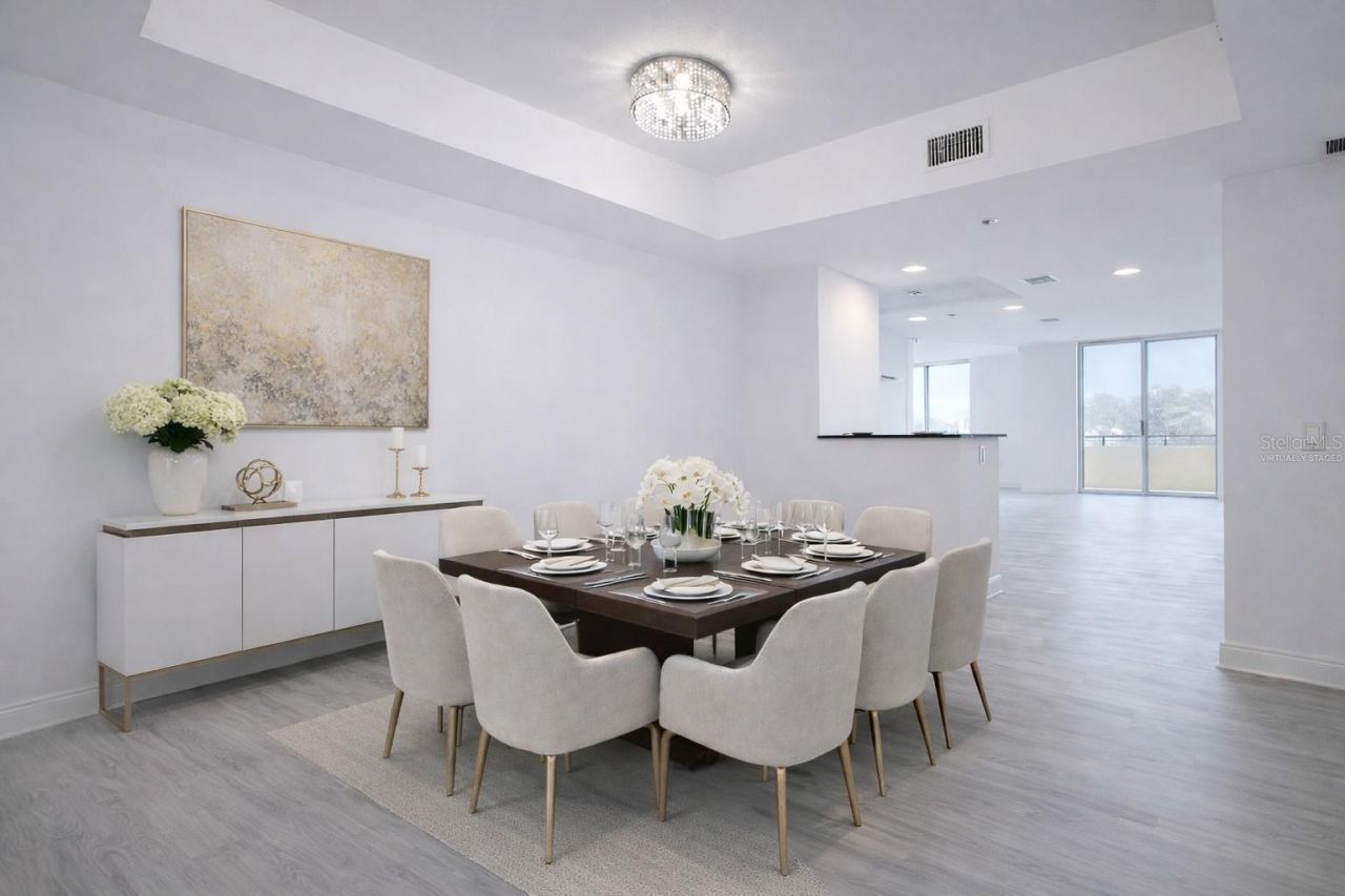 800 N Tamiami Trail, Unit 307, Sarasota, FL 34236 Photo