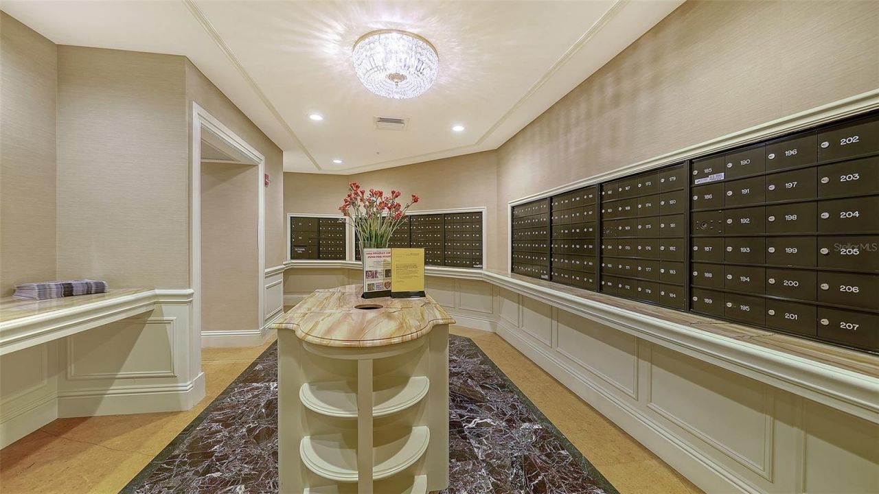 800 N Tamiami Trail, Unit 307, Sarasota, FL 34236 Photo