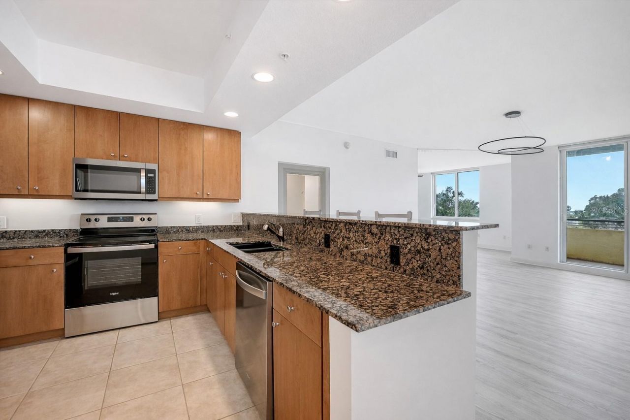 800 N Tamiami Trail, Unit 307, Sarasota, FL 34236 Photo