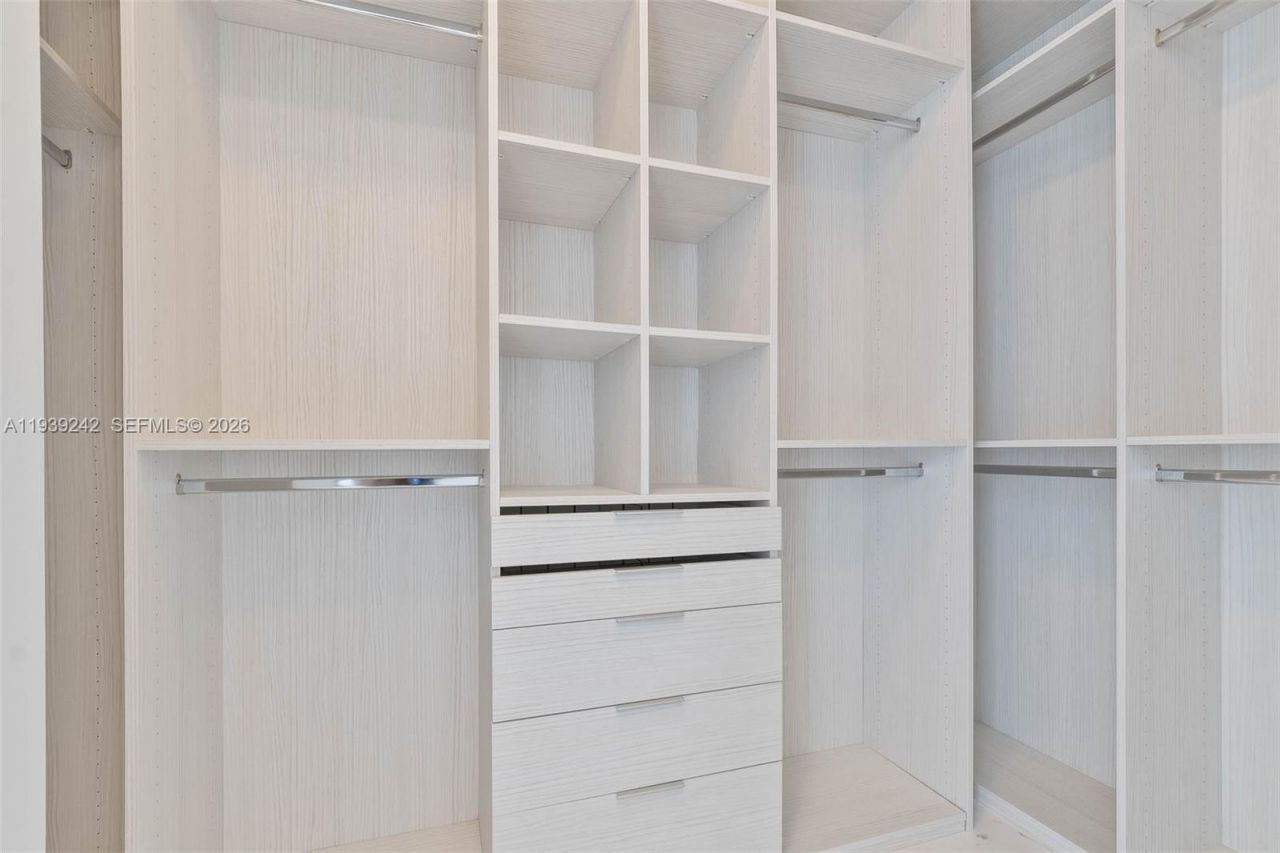 17475 Collins Ave , Unit 2003, Sunny Isles Beach, FL 33160 Photo