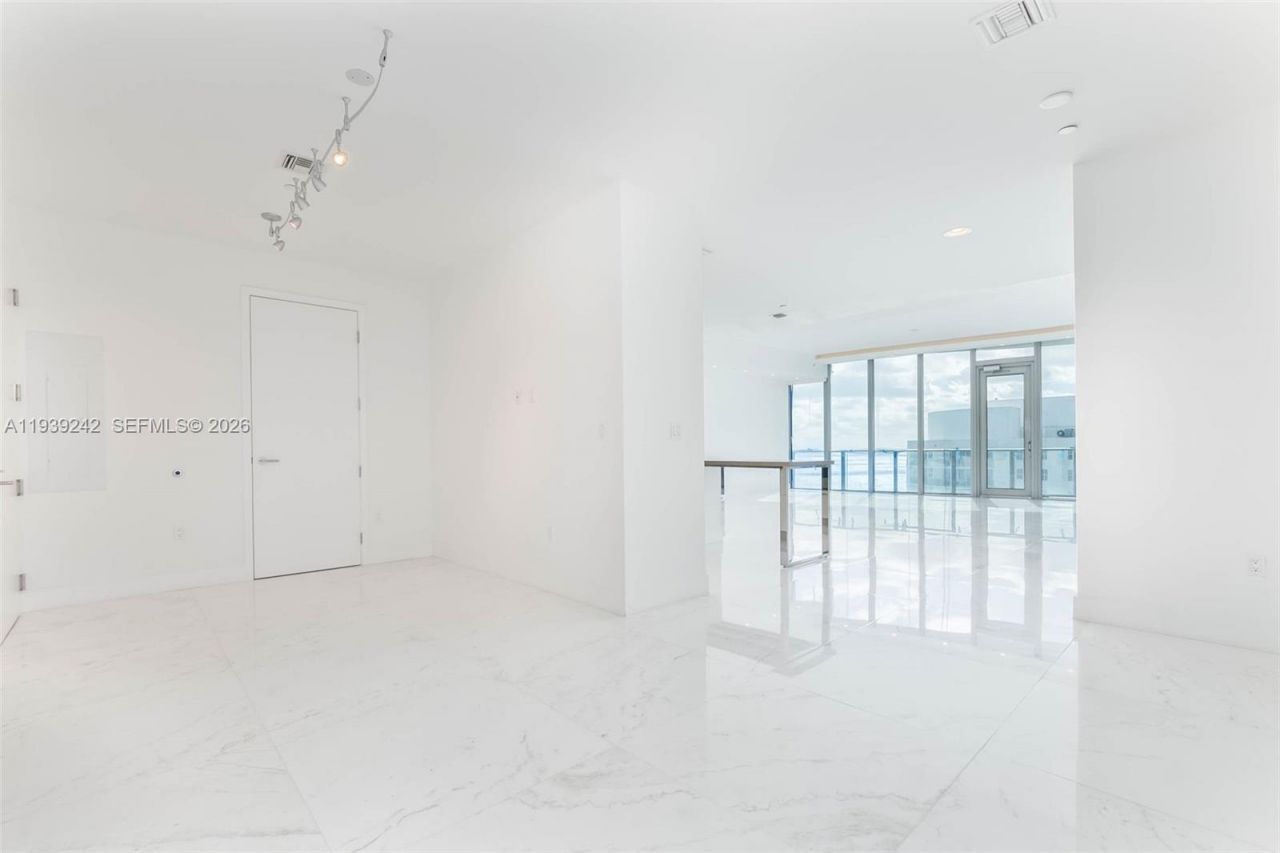 17475 Collins Ave, Unit 2003, Sunny Isles Beach, FL 33160 Photo