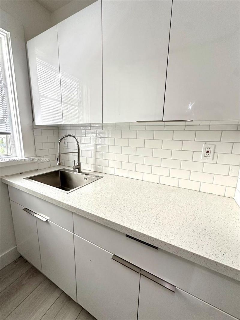 967 SW 5th St, Unit 18, Miami, FL 33130 Photo