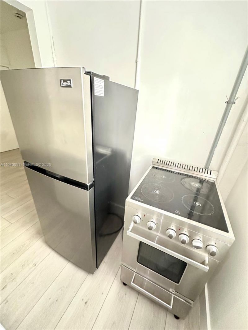 967 SW 5th St, Unit 18, Miami, FL 33130 Photo