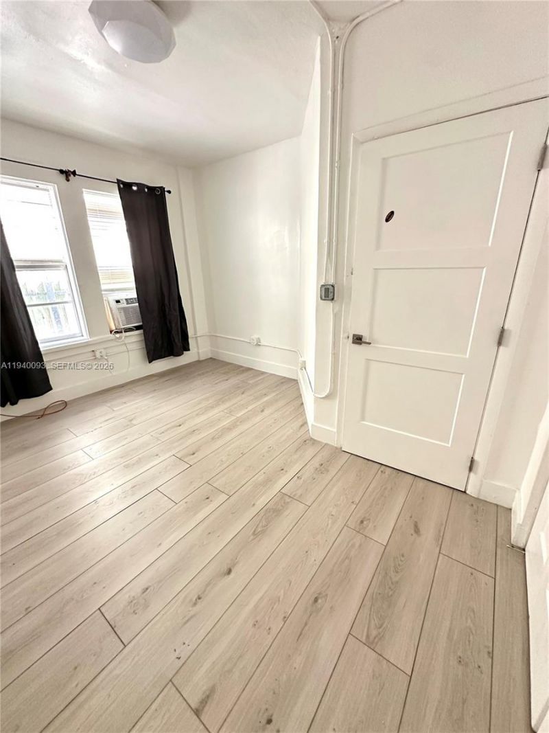 967 SW 5th St, Unit 18, Miami, FL 33130 Photo