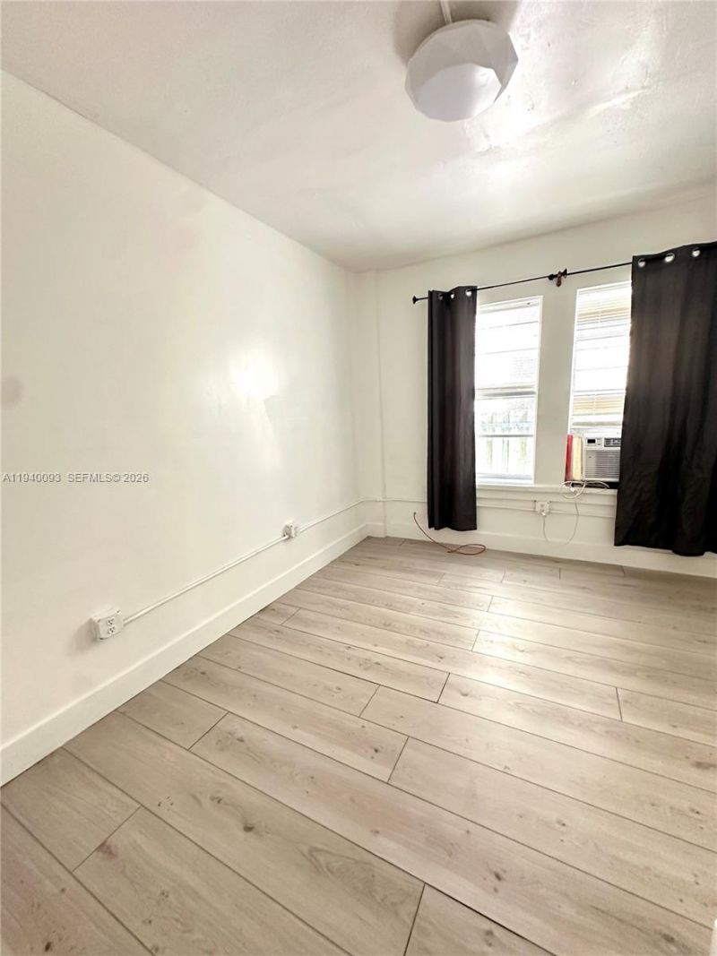 967 SW 5th St, Unit 18, Miami, FL 33130 Photo