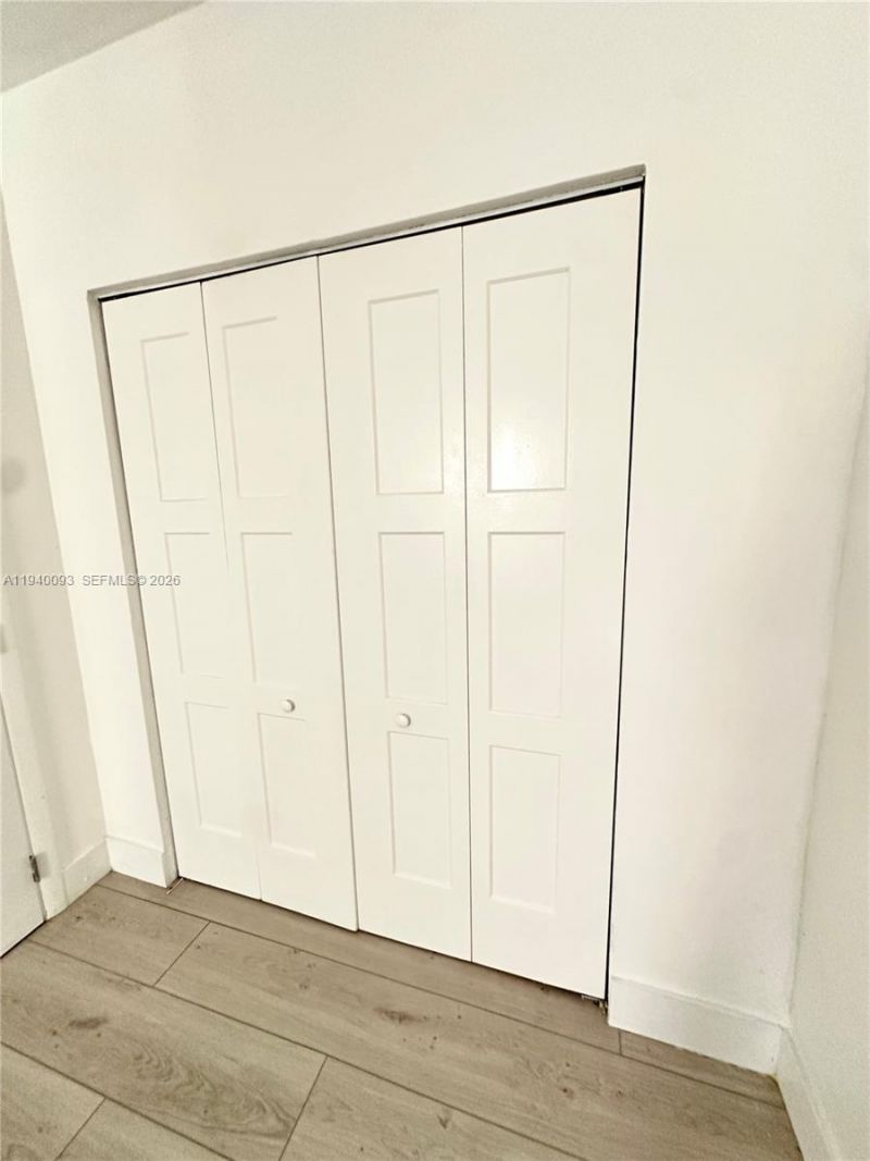 967 SW 5th St, Unit 18, Miami, FL 33130 Photo