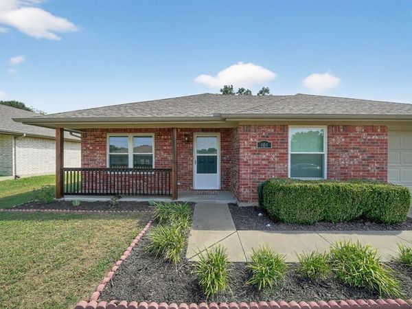 604 Mcanear Street, Cleburne, TX 76033