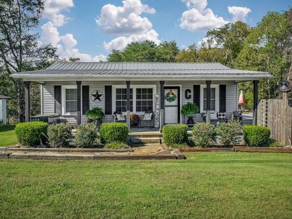 13400 Old Kentucky Rd, Walling, TN 38587