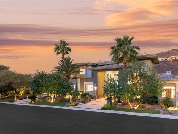 584 Saint Croix Street , Henderson, NV 89012