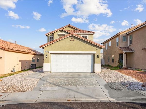 9520 Crown Pines Court, Las Vegas, NV 89123