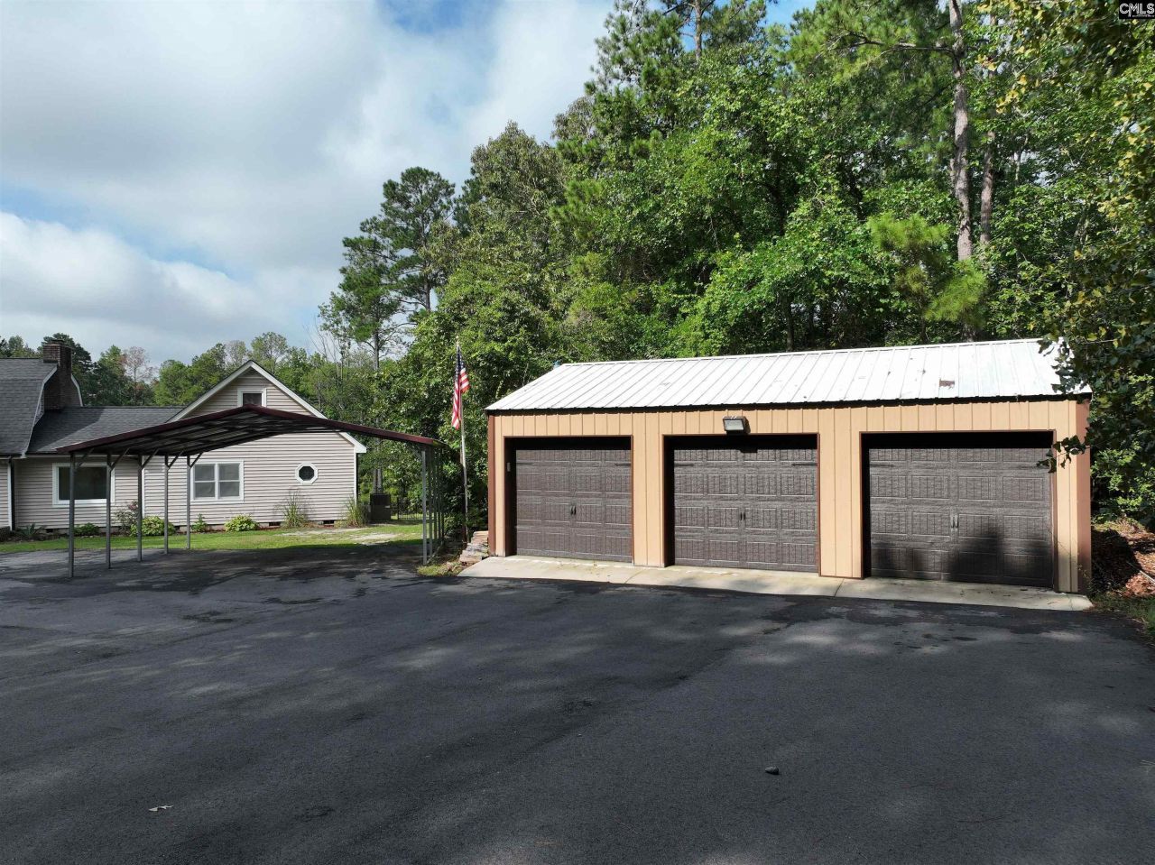 1045 Oscar Price Road Photo 11