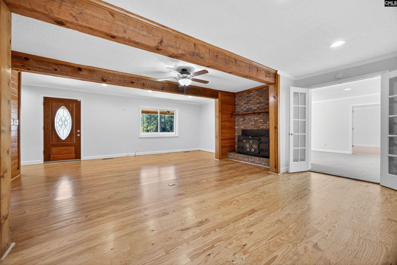 1045 Oscar Price Road Photo 16