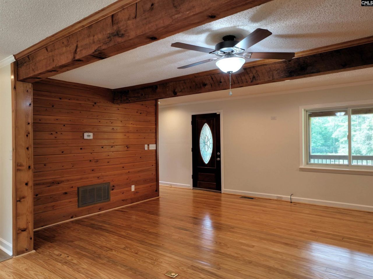 1045 Oscar Price Road Photo 16