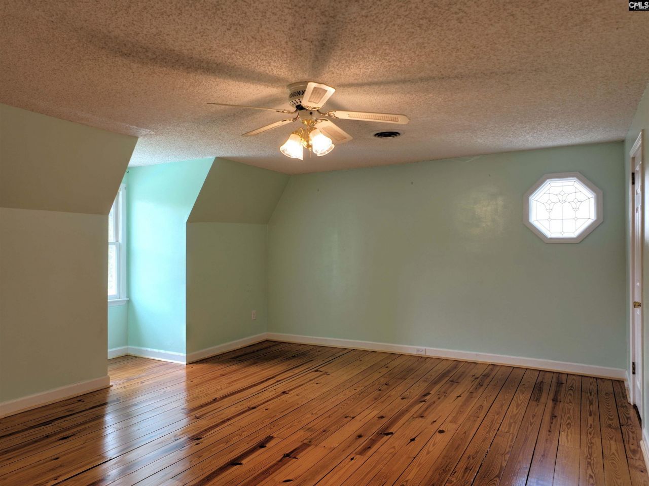 1045 Oscar Price Road Photo 32