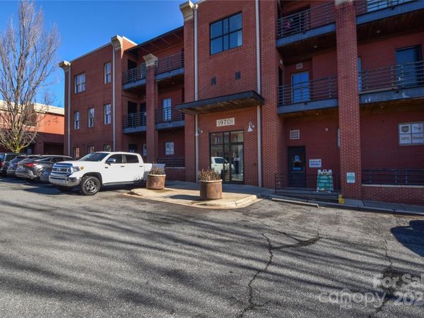 19701 Bethel Church Road , Unit 301, Cornelius, NC 28031