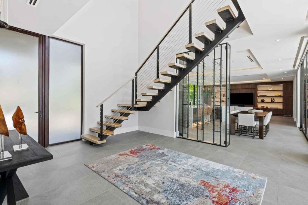 5288 Alton Road, Unit 2, Miami Beach, FL 33140 Photo