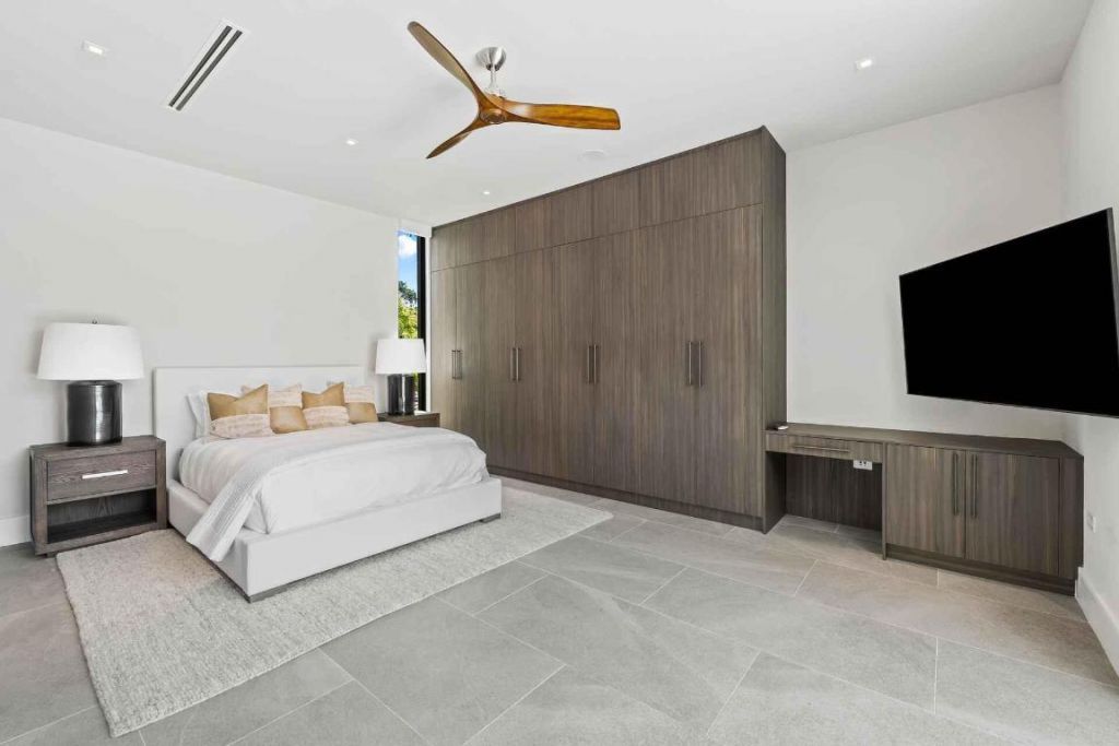 5288 Alton Road, Unit 2, Miami Beach, FL 33140 Photo