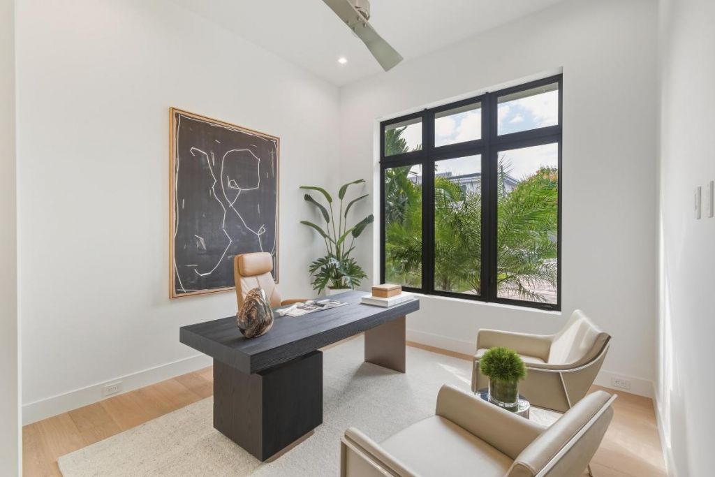 450 NE Spanish Court, Boca Raton, FL 33432 Photo