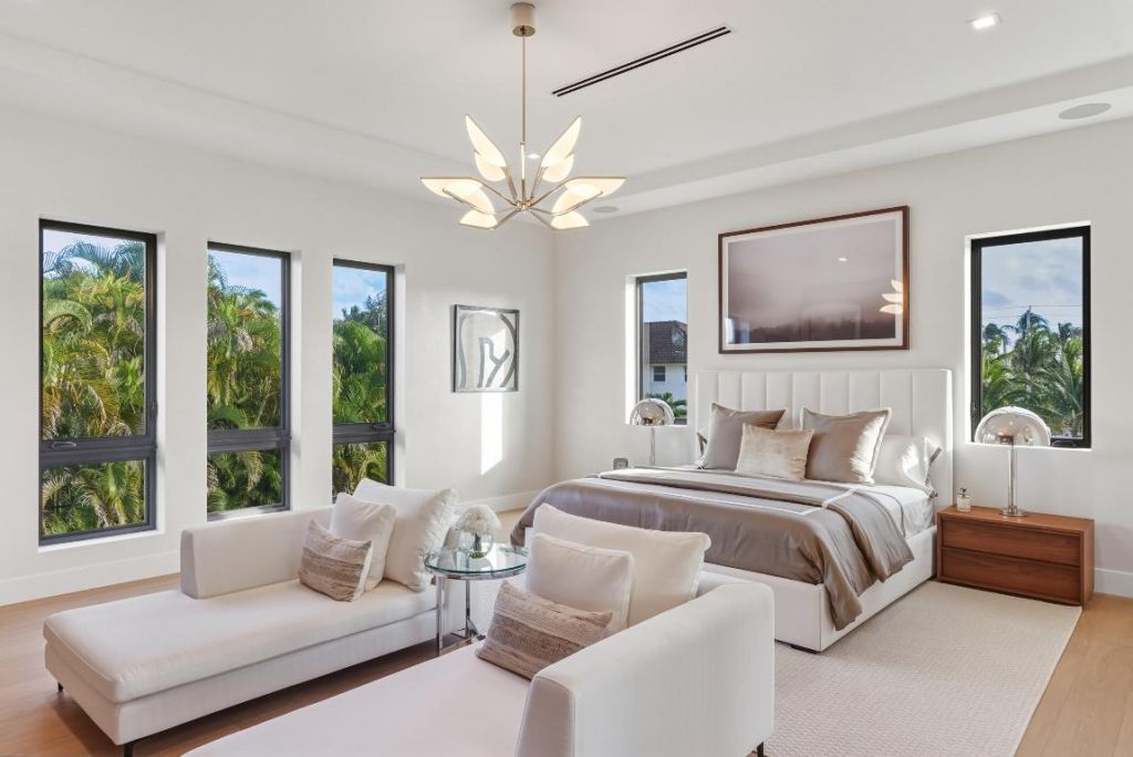 450 NE Spanish Court, Boca Raton, FL 33432 Photo