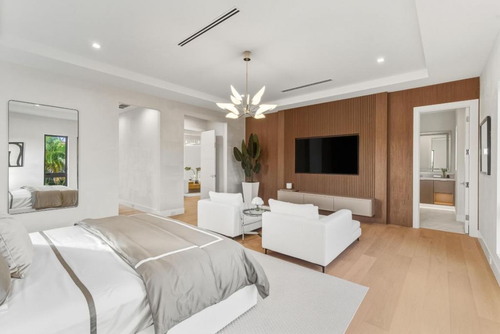 450 NE Spanish Court, Boca Raton, FL 33432 Photo